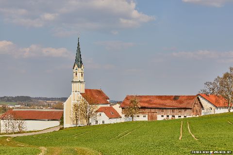 Gemeinde Massing Landkreis Rottal-Inn Anzenberg Wallfahrtskirche Mariä Heimsuchung (Dirschl Johann) Deutschland PAN